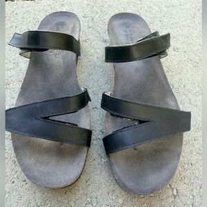 Naot Black Leather Sandals Size 39
